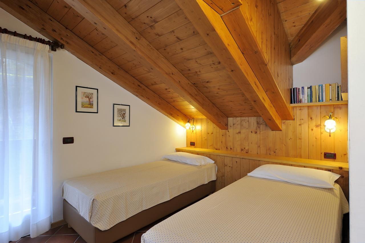 Chalet Dei Pini Aparthotel Madonna di Campiglio Luaran gambar