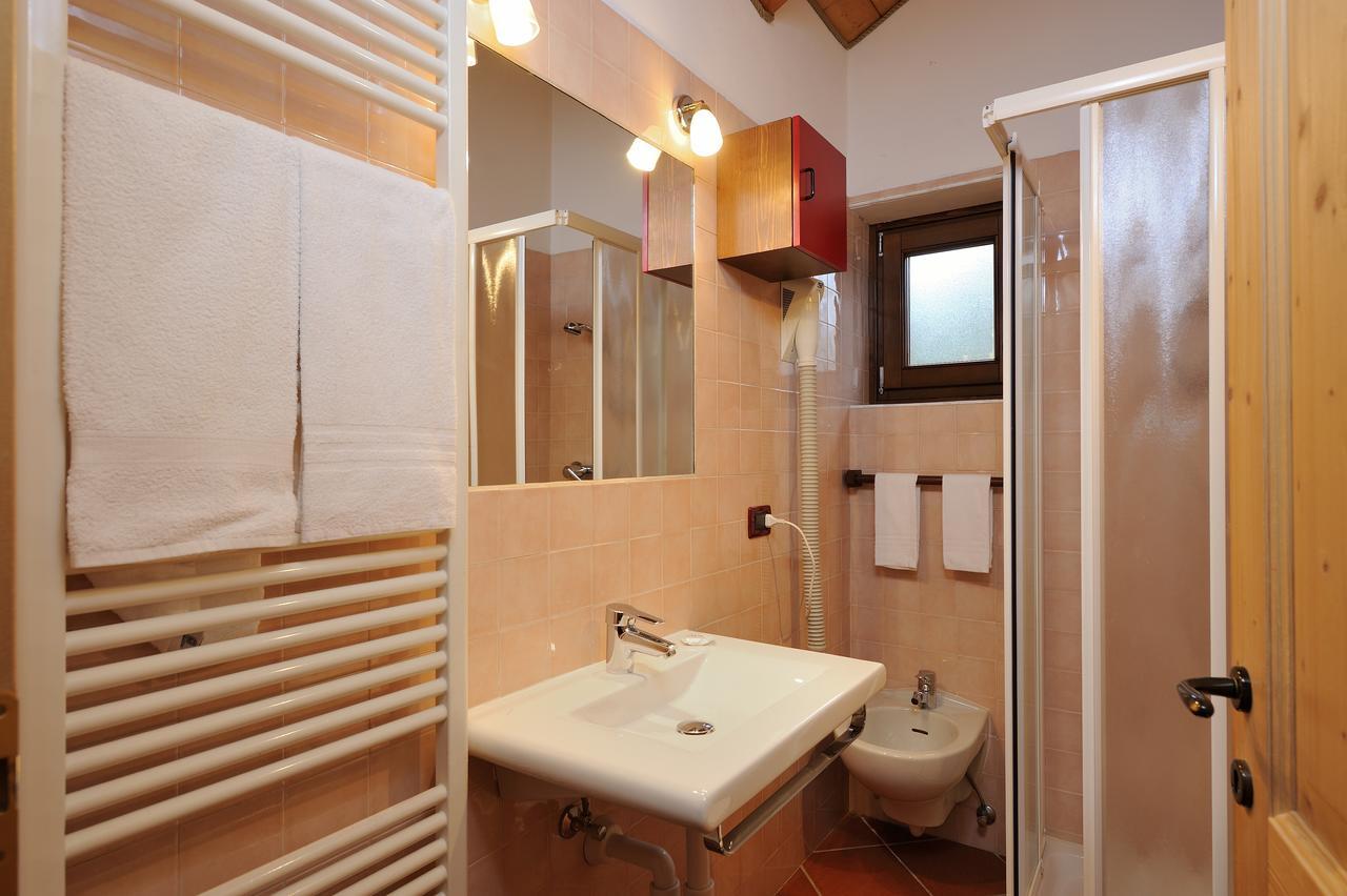 Chalet Dei Pini Aparthotel Madonna di Campiglio Luaran gambar